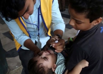 في ظل "كورونا"..الإمارات تنفذ أول حملة في العالم للتطعيم ضد شلل الأطفال