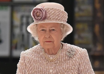 أول ظهور للملكة إليزابيث منذ بدء تفشي فيروس كورونا