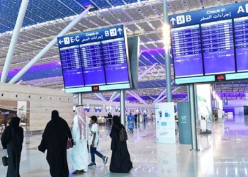 رغم قرار تعليق السفر.. السعودية تسمح لـ 3 حالات استثنائية بمغادرة المملكة