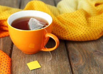 احذر.. تناول الشاي بعد الطعام يهدد صحتك