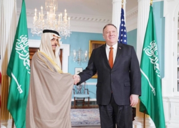 وزير الخارجية السعودي يبحث مع نظيره الأمريكي جهود مواجهة كورونا