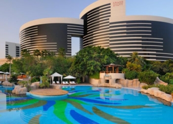 "دبي للسياحة" تُعلن إيقاف هذه الأنشطة في الفنادق والمطاعم