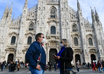 إيطاليا تُسجل حصيلة قياسية من إصابات كورونا اليومية