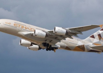 الاتحاد للطيران تضيف تكلفة هذه الخدمة إلى سعر تذاكر السفر من أبوظبي