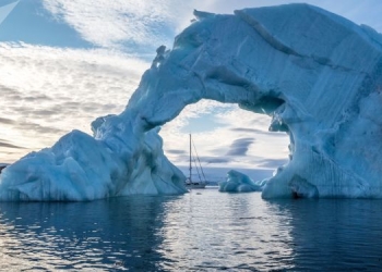 العلماء يوضحون سبب التغيرات المناخية المفاجئة بالقطب الشمالي