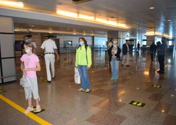 هذه تكلفة مسحة "كورونا" للأجانب في المطارات المصرية