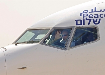 وصول وفد مشترك من الولايات المتحدة وإسرائيل إلى مطار أبوظبي