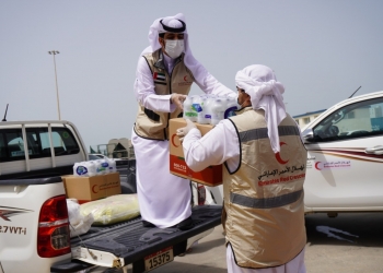 وصول سفينة مساعدات إنسانية إماراتية إلى ميناء المخا اليمني