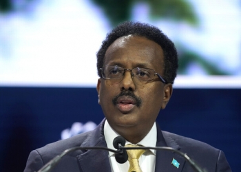 رئيس الصومال يمدّد ولايته عامين إضافيين