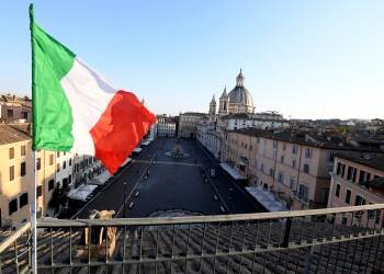 إيطاليا تستعد لاستفتاء حول تعديل برلماني وانتخابات محلية