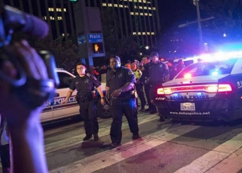 إصابة شرطيين بالرصاص خلال احتجاجات في الولايات المتحدة