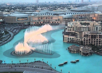إطلاق أكبر نافورة مياه بالعالم في دبي