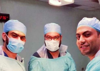 فريق طبي ينجح في استخراج مسمار من رقبة شاب مصري