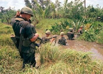 كارثة طبيعية تلتهم 22 جندياً في فيتنام