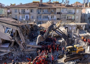 ارتفاع عدد قتلى زلزال إزمير التركية