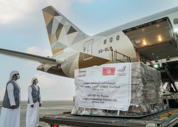 الإمارات تدعم تونس بطائرة مساعدات