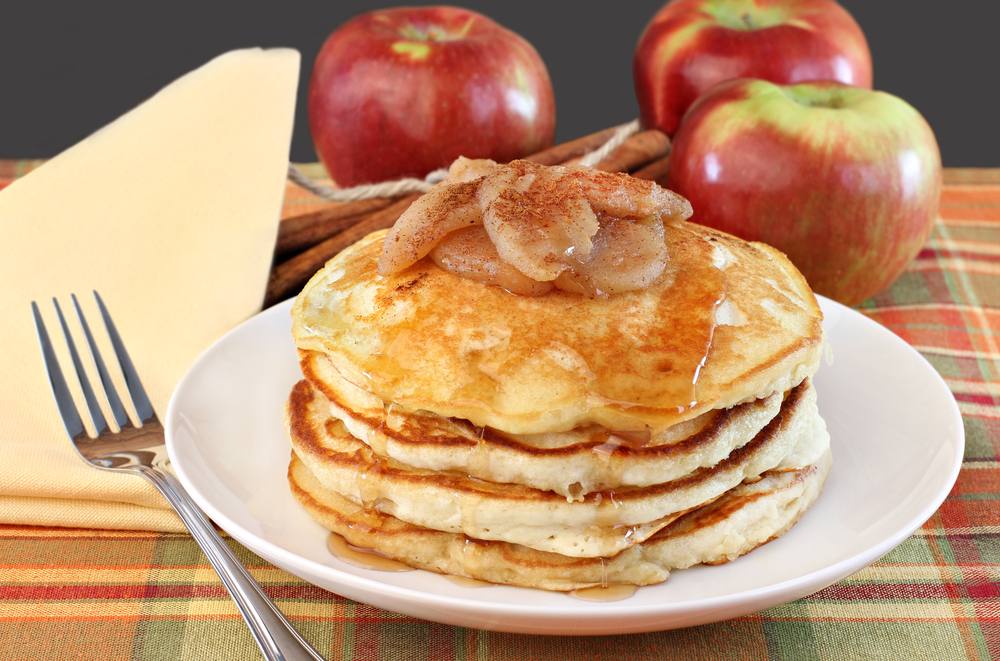  طريقة تحضير وصفة البانكيك بالتفاح الشهية Emarat-news_2020-11-14_21-02-52_783716