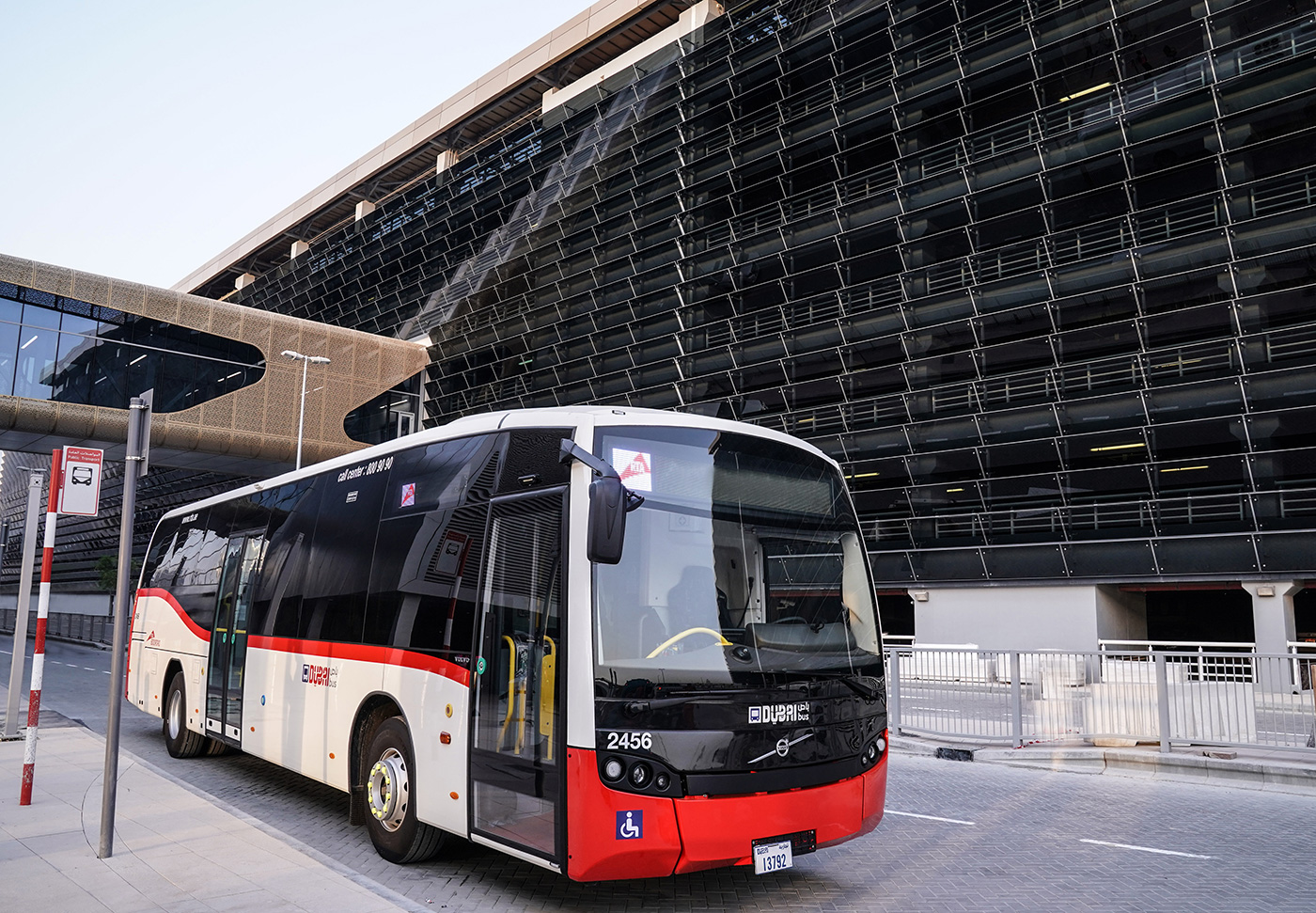 طرق دبي تطلق خطين جديدين للحافلات