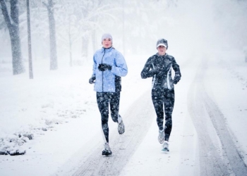 وسط الثلوج والأمطار.. أهم النصائح لممارسة الرياضة في الشتاء!