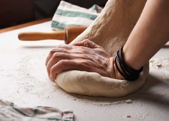 أسرار الطهاة.. الطريقة الأمثل لعمل خبز الحلو