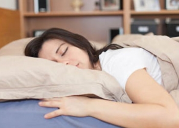 وضعية النوم الأكثر صحة.. اكتشفها