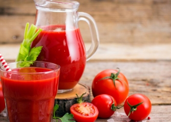 لن تصدق..تناول عصير الطماطم يومياً ينقذ حياتك من مرض قاتل