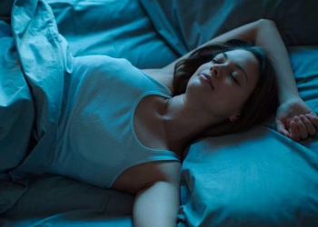 خلال دقائق معدودة.. 5 حيل سهلة تساعدك على النوم بعمق