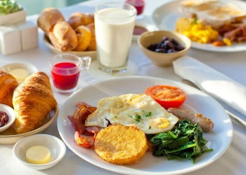 لا تستغني عنها.. تعرف إلى أهمية تناول وجبة الفطور الصباحية