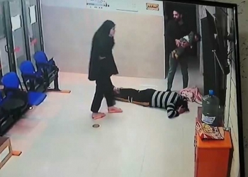 طبيب فلسطيني ينقذ طفلة من الموت خنقاً أمام والديها