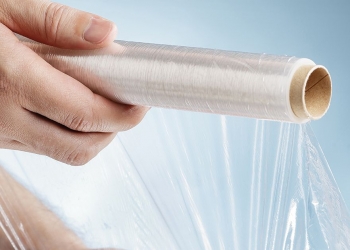 طريقة عبقرية تمنع التصاق الغلاف البلاستيكي عند إخراج بقايا الطعام