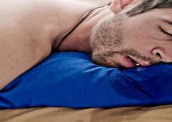 4 أسباب خطيرة وراء سيلان اللعاب أثناء النوم.. لاتتجاهلوها