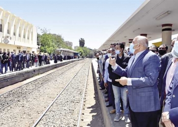 وزير النقل المصري يوضح ما أصاب السكة الحديدية مؤخراً