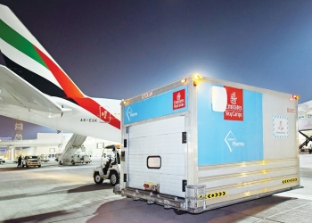 دبي تعزز مكانتها في نقل لقاحات "كوفيد-19"