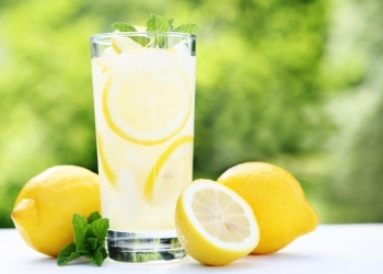 منعش وطازج.. أفضل طريقة لتخزين عصير الليمون لأطول مدّة ممكنة