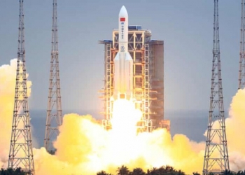 رسمياً.. الصين تعلن تفكك الصاروخ التائه فوق المحيط الهندي
