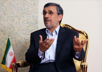 أحمدي نجاد يترشح لانتخابات الرئاسة الإيرانية