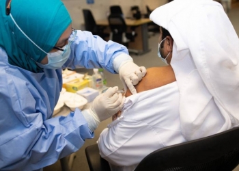 صحة أبوظبي تعلن توفر الجرعة الداعمة للقاح سينوفارم