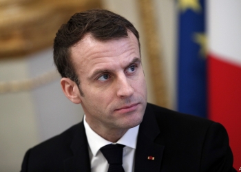 الكشف عن تفاصيل جديدة حول المتهم بصفع الرئيس الفرنسي