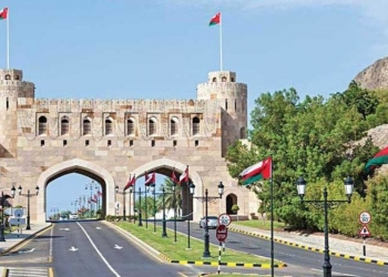 عمان تقرر تعليق الدخول من 23 دولة
