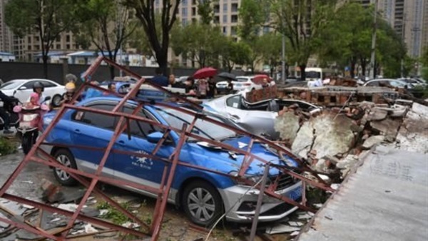 صورة.. مقتل شخص وفقدان 10 في انهيار فندق شرق الصين