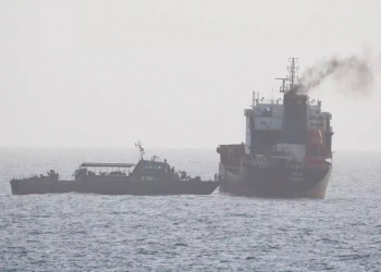 إيران تستبدل سفينة تجسس بعد تعرضها لهجوم