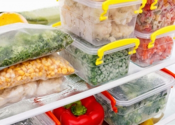 حفظ الأطعمة في أكياس بلاستيكية