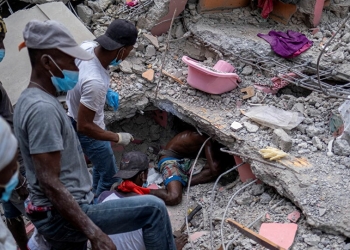 عدد ضحايا زلزال هايتي يواصل الارتفاع