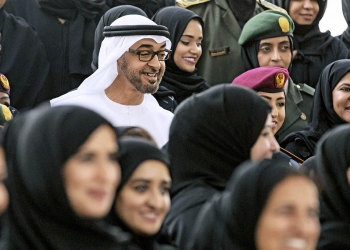محمد بن زايد يهنئ المرأة الإماراتية على إنجازاتها