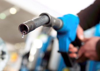 زيادة في أسعار البنزين والديزل للشهر المقبل