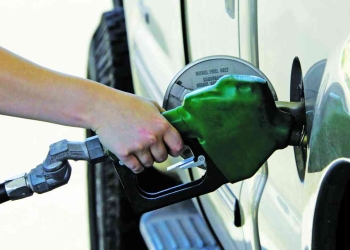 الإمارات.. انخفاض أسعار الوقود خلال شهر ديسمبر