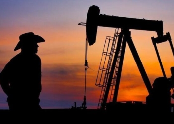 إجراء من السعودية يقفز بأسعار النفط