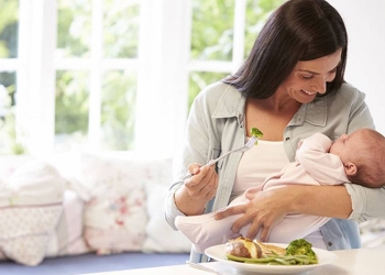 أطعمة ممنوعة للأم أثناء الرضاعة