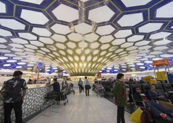 أكثر من مليونين ونصف استخدموا مطار أبوظبي خلال 3 أشهر
