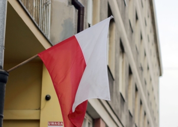 بولندا تقرر إلغاء اتفاقية غاز قديمة مع روسيا